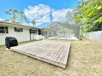 Spacious 4-bedroom house with Covered Private Pool in Gainesville - Private Pools