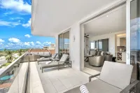 Exquisite Oceanfront Corner Condo.  Unmatched Views & Luxurious Amenities - 廚房