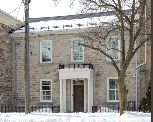 Restored stonehouse in the heart of Perth.