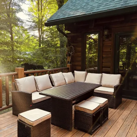 4-bedroom cabin in peaceful Apple Valley with AC, WiFi. Enjoy nature retreat.