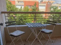 Spacious 3 bedrooms penthouse, near Combate Beach: Pools, Fun & Amazing Sunsets Hotéis em Pole Ojea