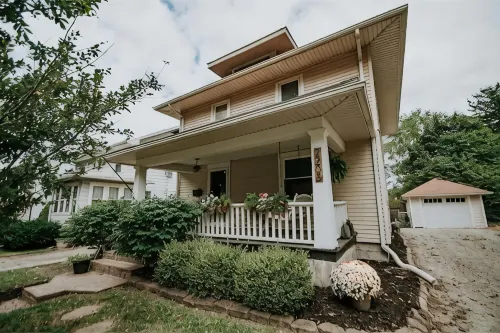 Cozy Craftsman ‘05 near downtown | Pet Friendly!