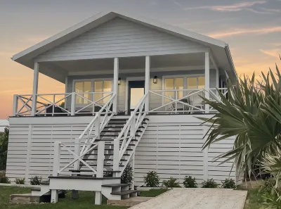 Second Wind - Atlantic Views - Just Steps to Beach! Hotels in 