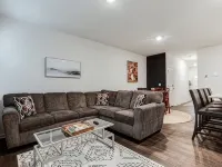A Traveler’s dream; Private Townhome 15min to Airport in peaceful Union City Hotels in Union City
