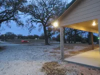 Gorgeous 2 Bed 2 Bath House on 3 Acres on Hwy 82 - 3 étoiles