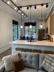BOHO CONDO w/Rooftop Hot Tubs! 2 minutes to downtown TC & Beaches. Dog Friendly!