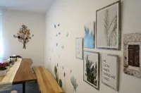 "My Apartment" Flowers with fireplace for up to 10 people