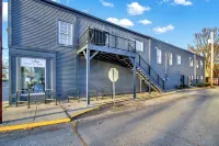 Modern Historic 3 bdrm 2 bath - Homestays