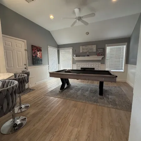 Luxurious home /Pool/GameR/BBQ/kingbed/legacyW/Frisco