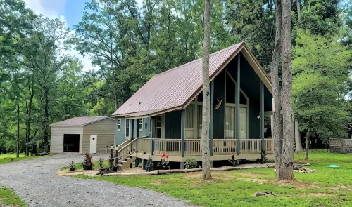 Fish Fry Cabin with Dock on Watts Bar Lake - Hytter