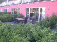 Beach House,200 sq Meters. Wf., Directly on the Plauer See, Müritz, 30m to Beach - Homestays