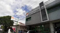 The Cabin Hotel Wirobrajan - 2-Star