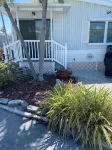 Relaxing and Inviting Home in Gated Community with 35' Seawall Private Dock - 3 tähden