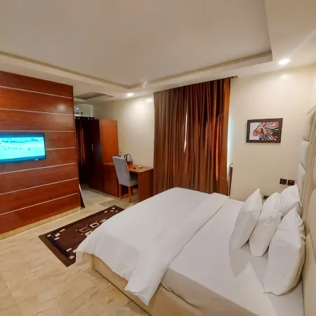 New Point Hotel and Suites