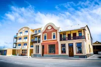 Hotel A la Mer - Homestays