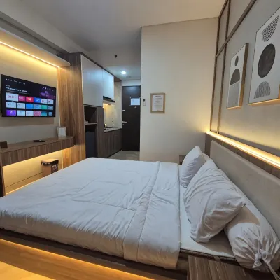 Apartemen Transpark Cibubur by Bestieroom Hotels near Cibubur Junction
