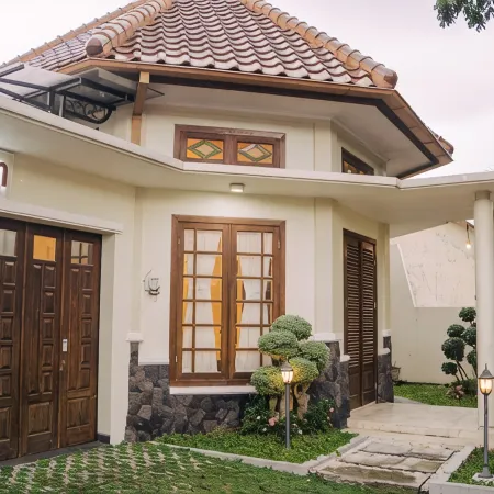 Griya Truntum Sharia Guesthouse