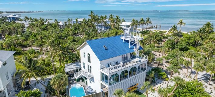 4 Bedroom Beach Home on a Private Island with a Private Pool Hotels in Captiva