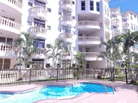 Beach access condo in the heart of Rincón. Short walk to town. - Pools