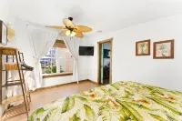 The Hut - Lubbock, TX with an Island Flair! - Homestays