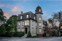 The Underwood-Hale House - 3-Star
