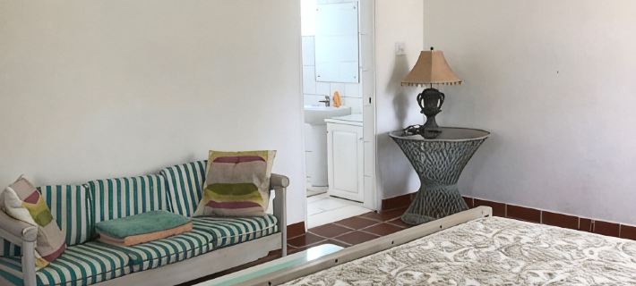 Spacious and versatile 3 Bed Villa with private pool on Sunset Crest, Holetown Hotels in Holetown