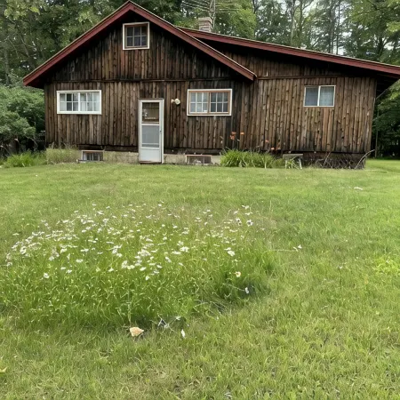 Vintage 1920s Speakeasy Cabin Overlooking the Sandy Shores of Swan Lake!