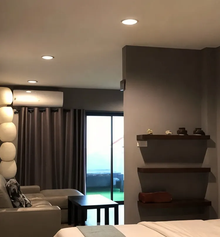 ห้องมาตรฐานพร้อมระเบียง (ชั้น 5)