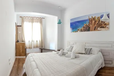 Hostal Ibiza Hotel dekat Teater Pereyra