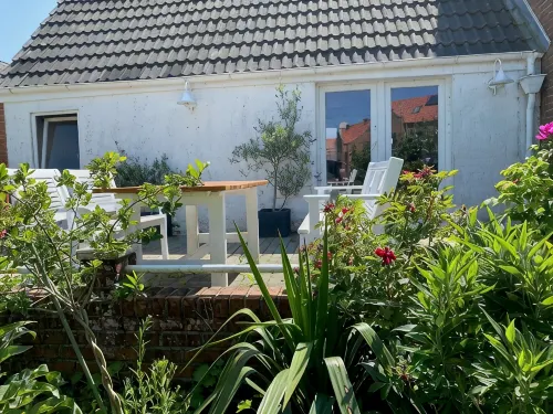 Fernblick: Schicke Farbenfrohe 2-Zi-Fewo Mit Balkon für Den Urlaub zu Zweit - Wi-Fi