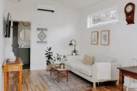 Beautiful, North Boise Guesthouse - Homestays