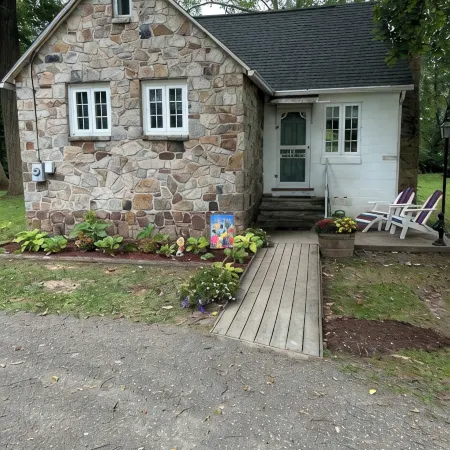 KD CottagesCharming stone cottage on Dunnings Creek in Bedford County