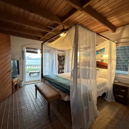 Blue Pearl Villa, St John Usvi-Ocean View, Private Pool, Backup Power, AC, Gated