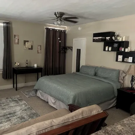 Little Boonville Apartment