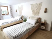 Garden view apartment with pool and children's playground Hotels in Dippoldiswalde