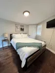 Cozy cabin with 1 bedroom, fireplace, AC, WiFi in Convenient Foscoe
