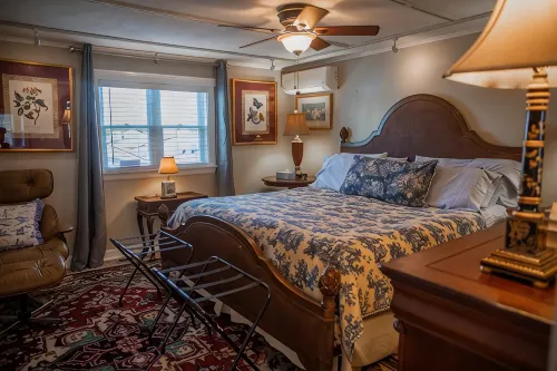 Charming Rehoboth Beach Apartment - 1.5 Blocks to the Beach! - Apartments