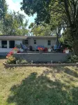 Cozy Lakefront Getaway with 3 Kayaks, in Hillsdale County, Bird Lake Michigan.