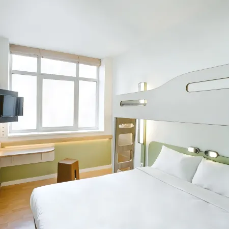 Ibis Budget Moscow Panfilovskaya (Ибис Баджет Панфиловская) Отели рядом с достопримечательностью «ТЦ «Авиапарк»»