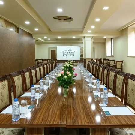 Royal Plaza by Stellar Hotels, Yerevan