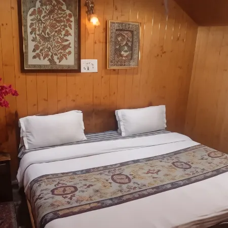 New Bombay Heritage Group of HouseBoats