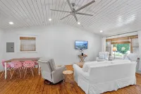 Downtown Fairhope Cottage-walking distance to everything!!!