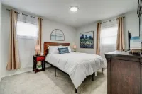 The Blue Horizon 3BR Retreat By Beach & Naval Base