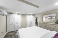 Modern 1-BR Apartment