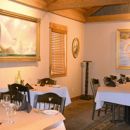 McAllister Inn & Lodging