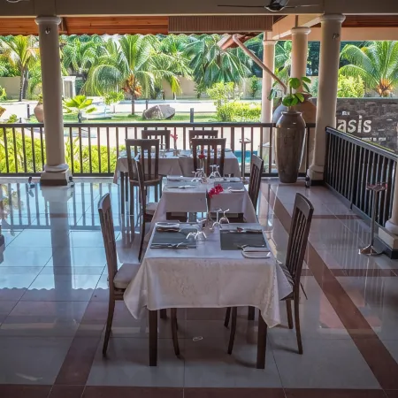 Oasis Hotel Restaurant & Spa