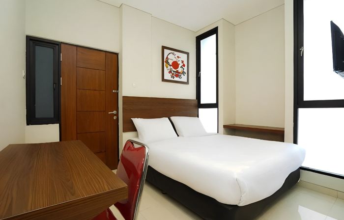 The Colins Hotel