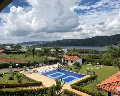 Finca Lago Calima with Excellent View Hotels in Calima