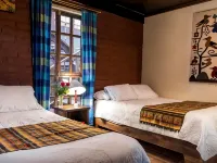 Casa del Arupo Hotels near Foch Square