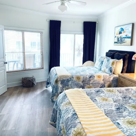Spacious 3br/3ba condo with gulf views